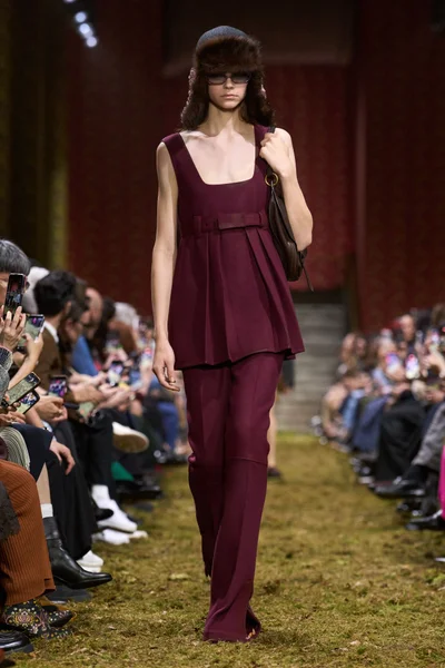 Look 7